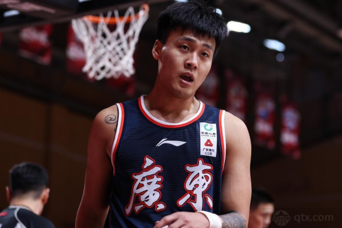 广东男篮队员赵睿