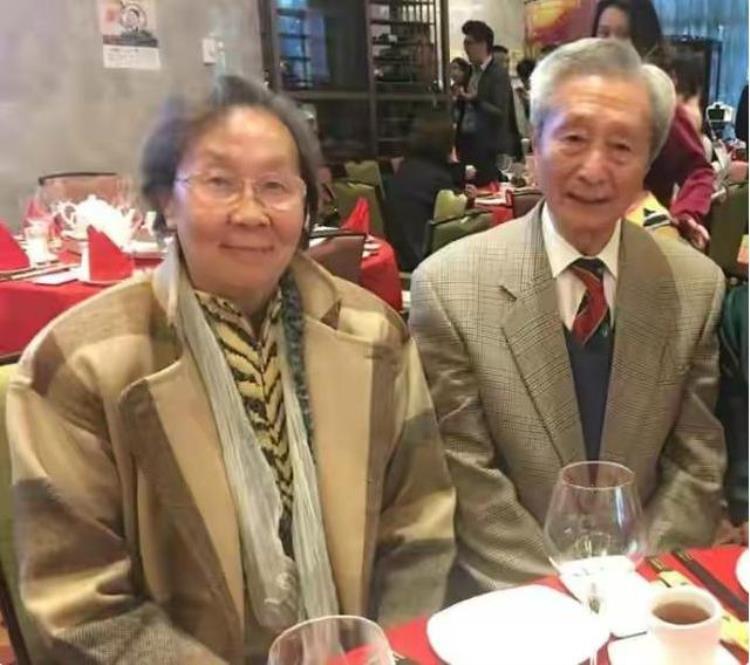 宋世雄解说的体育节目「名嘴宋世雄解说体育近两千场和妻子相濡以沫50多年」