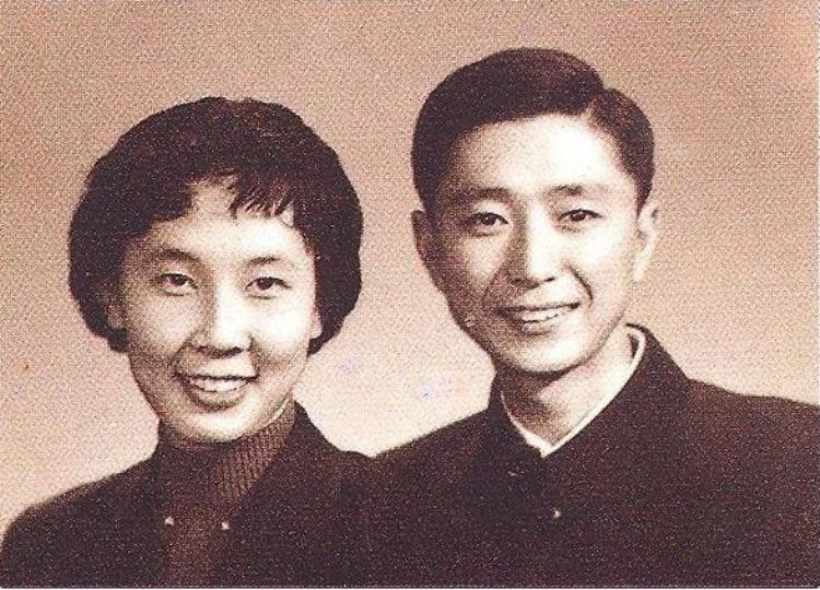 宋世雄解说的体育节目「名嘴宋世雄解说体育近两千场和妻子相濡以沫50多年」