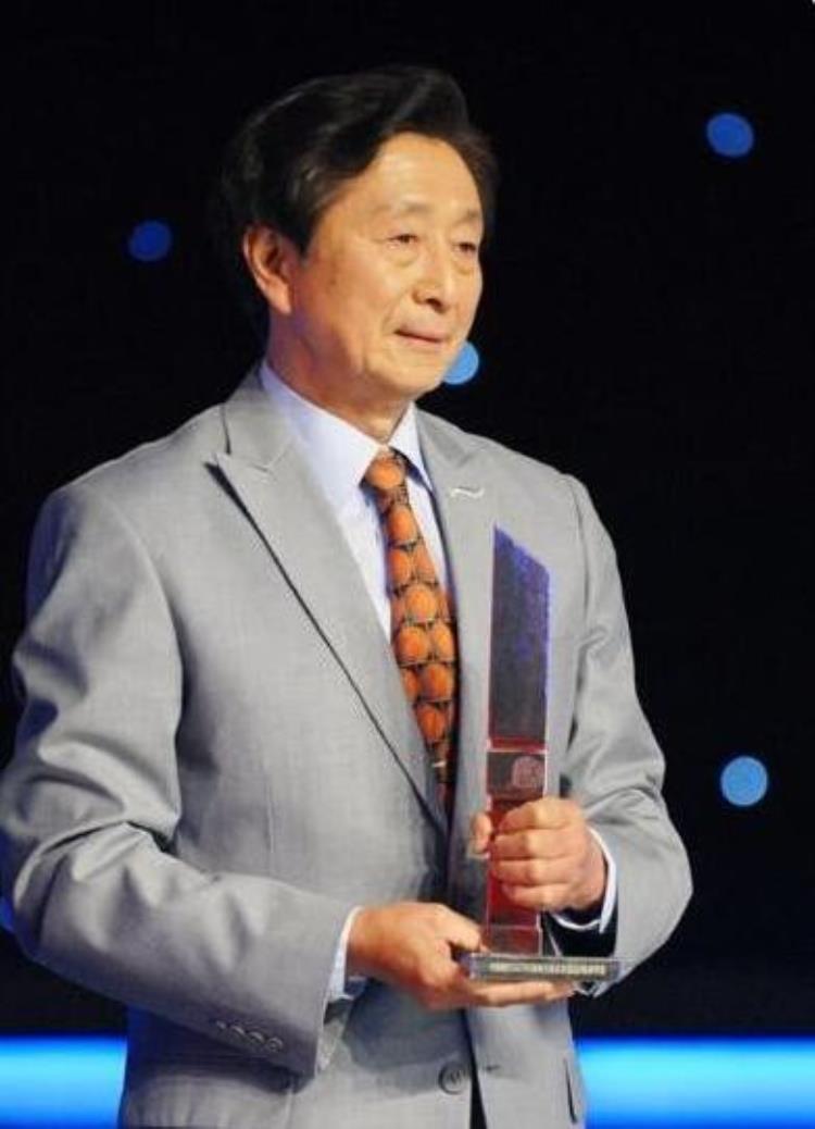 宋世雄解说的体育节目「名嘴宋世雄解说体育近两千场和妻子相濡以沫50多年」