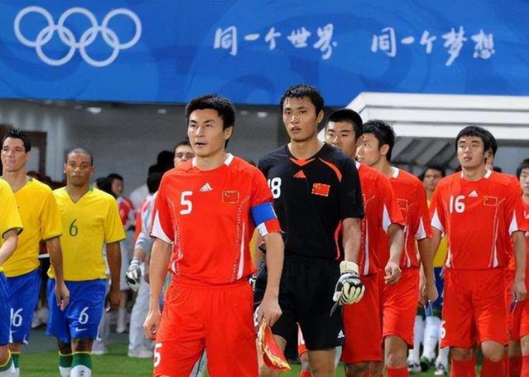 中国男足70年代「回顾七十年的历届中国男足球衣发展史哪一款是你的最爱」