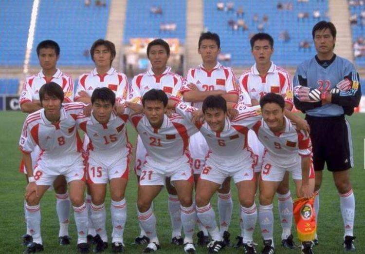 中国男足70年代「回顾七十年的历届中国男足球衣发展史哪一款是你的最爱」