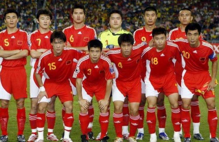 中国男足70年代「回顾七十年的历届中国男足球衣发展史哪一款是你的最爱」