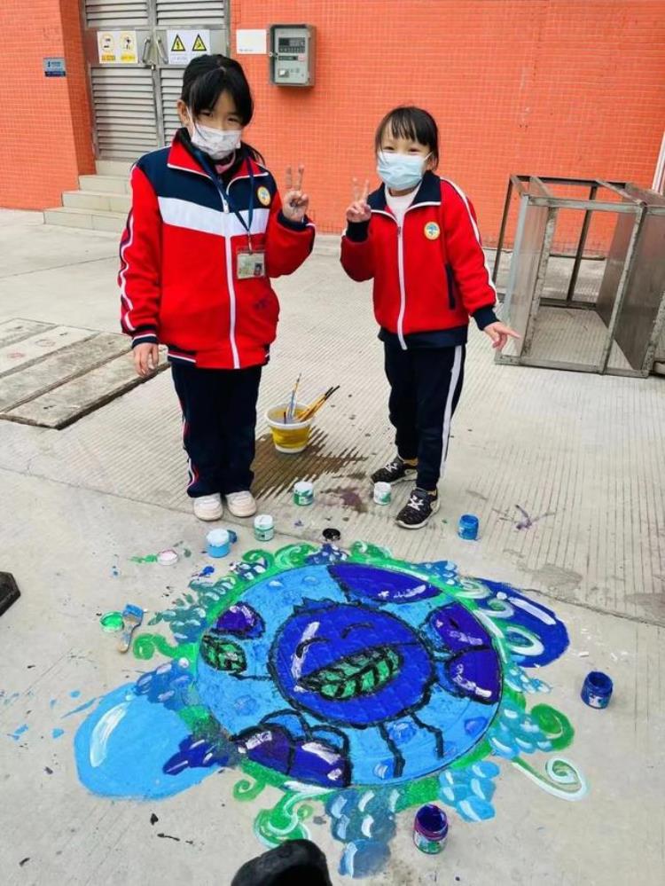 金井小学学校在哪里「西南街道金本小学井上添画美我校园」