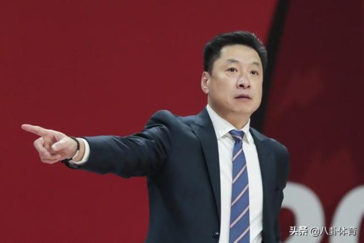 辽篮名将「辽篮历史的四大奇葩球员最高控卫最胖分卫最矮的前锋和中锋」