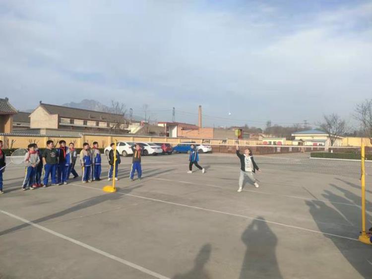 路村小学举行学雷锋庆三八系列活动