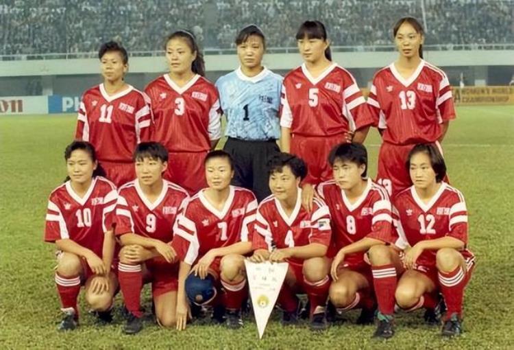 中国男足70年代「回顾七十年的历届中国男足球衣发展史哪一款是你的最爱」