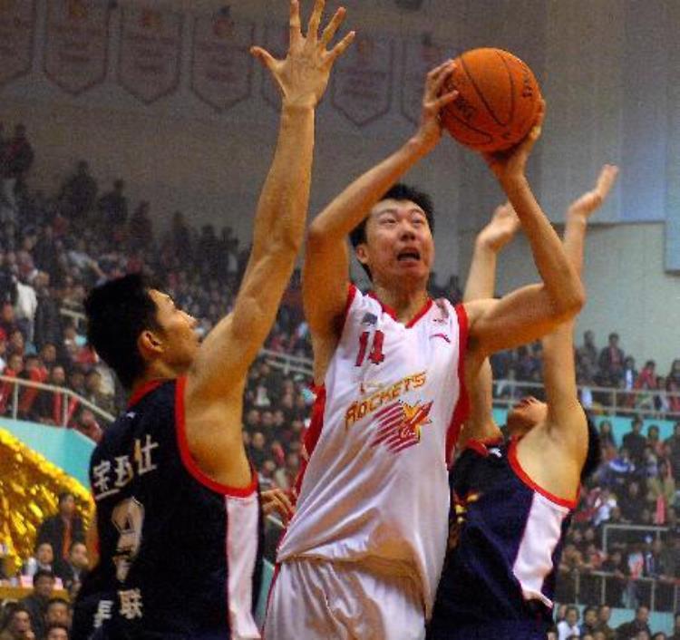 王治郅回归八一夺冠「归来仍是少年重返CBA的王治郅助八一男篮喜提第8冠」