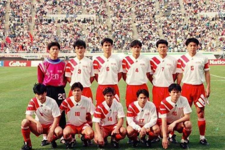 中国男足70年代「回顾七十年的历届中国男足球衣发展史哪一款是你的最爱」