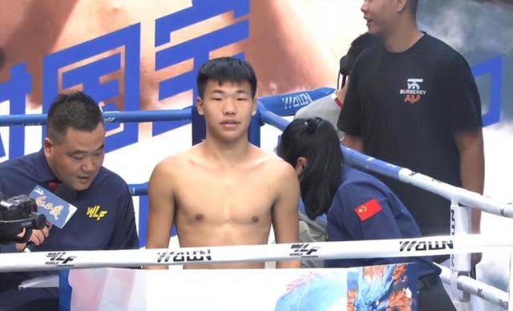 吴勇豪炒作「动我朋友就是不行吴勇豪发布会现场发怒逼迫对方签下免责声明」