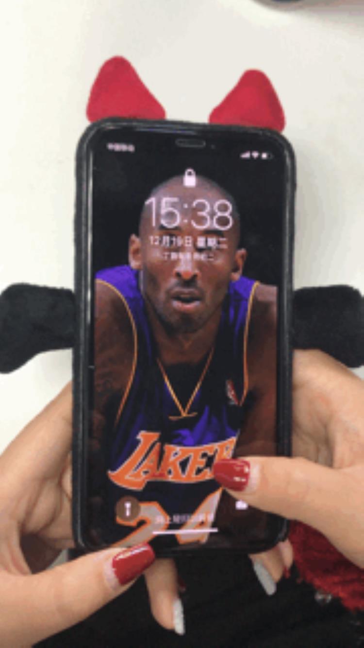 科比壁纸动态壁纸「科比球衣退役再次逆转体坛iPhoneX科比超酷动态壁纸免费下」