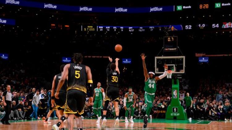 库里半场得分记录「斯蒂芬库里NBA历史上半场投篮得分最多的球员」