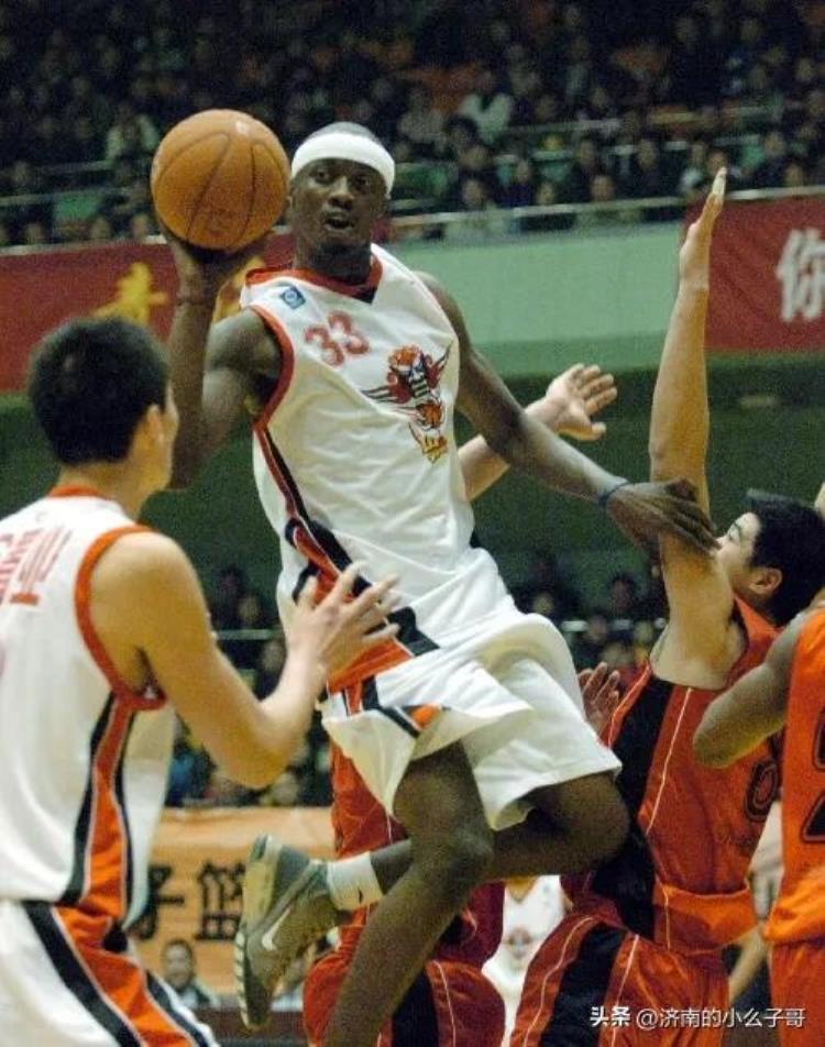 山东男篮 巩晓彬「巩晓彬时代的山东男篮球市有多火怀念曾经的山东男篮精神」