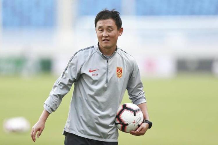 盘点国足四代天才球员艾菲尔丁长得像梅西孙继海才是最有天赋球员
