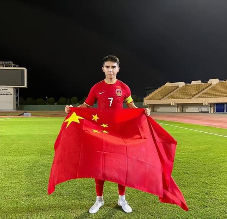 盘点国足四代天才球员艾菲尔丁长得像梅西孙继海才是最有天赋球员