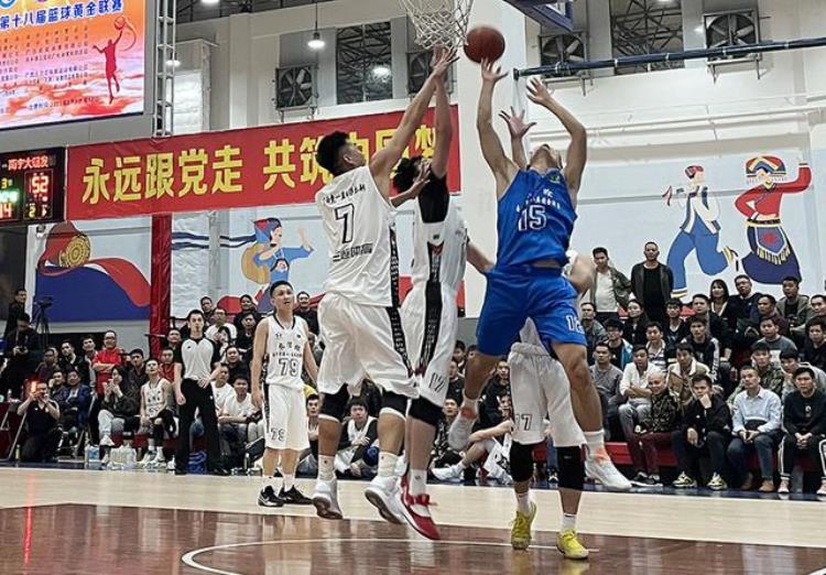 南宁篮球锦标赛「强队如林农信杯南宁市第十八届篮球黄金联赛男子组激战正酣」