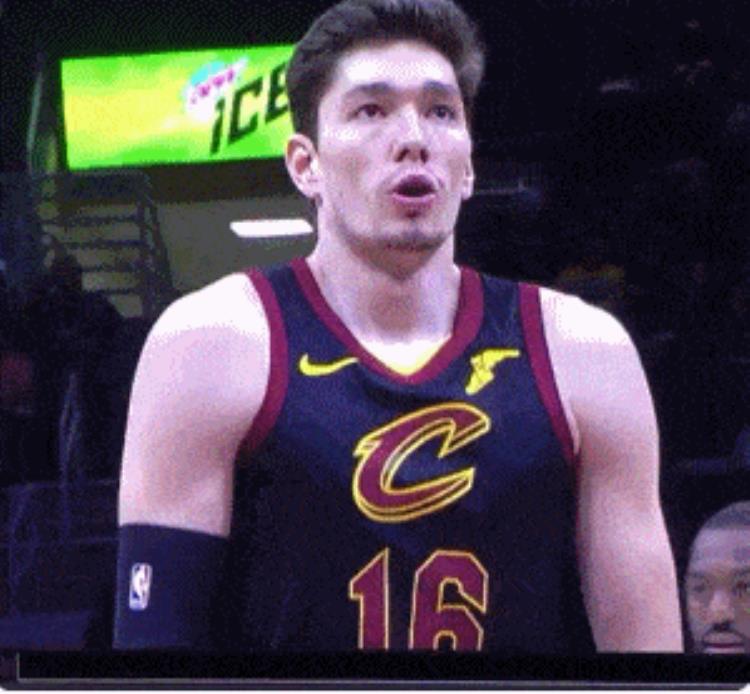 乔丹在科比追悼会「NBA罚球那些事乔丹闭眼科比跳舞詹姆斯发现总冠军秘诀」