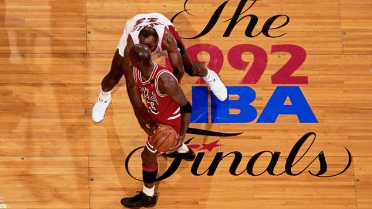 篮球明星迈克尔乔丹简介「NBA传奇人物简介1迈克尔乔丹」