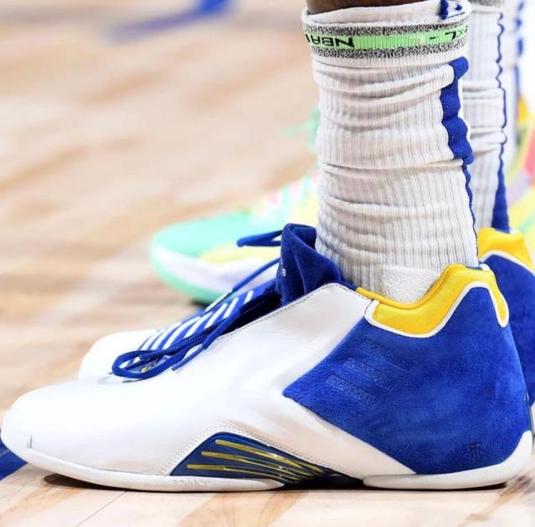 皮尔斯 签名鞋「NBA球员上脚3大国产品牌的球鞋皮尔斯的签名鞋很经典」