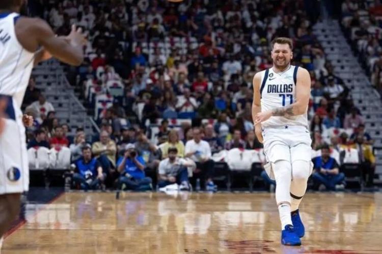 东契奇nba队「NBA突遭伤病潮袭击东契奇因伤退赛杜兰特或将常规赛报销」