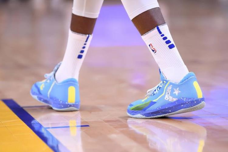 皮尔斯 签名鞋「NBA球员上脚3大国产品牌的球鞋皮尔斯的签名鞋很经典」