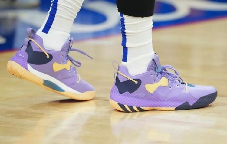 皮尔斯 签名鞋「NBA球员上脚3大国产品牌的球鞋皮尔斯的签名鞋很经典」