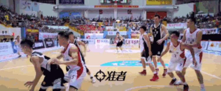 王仕鹏球技怎么样「21岁珠海后卫让王仕鹏赞不绝口4场比赛抢断17次」