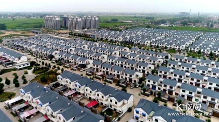 走向我们的小康生活河北魏县跨过大堤奔小康