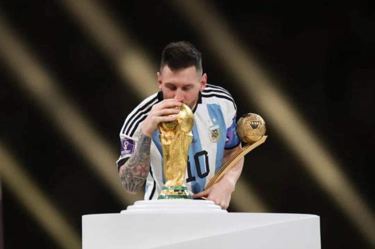 世界杯获奖者「2022世界杯6大励志人物成长故事藏着三个人生真相」